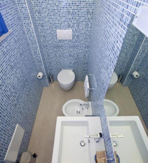 四人标准间, Sunset Beach