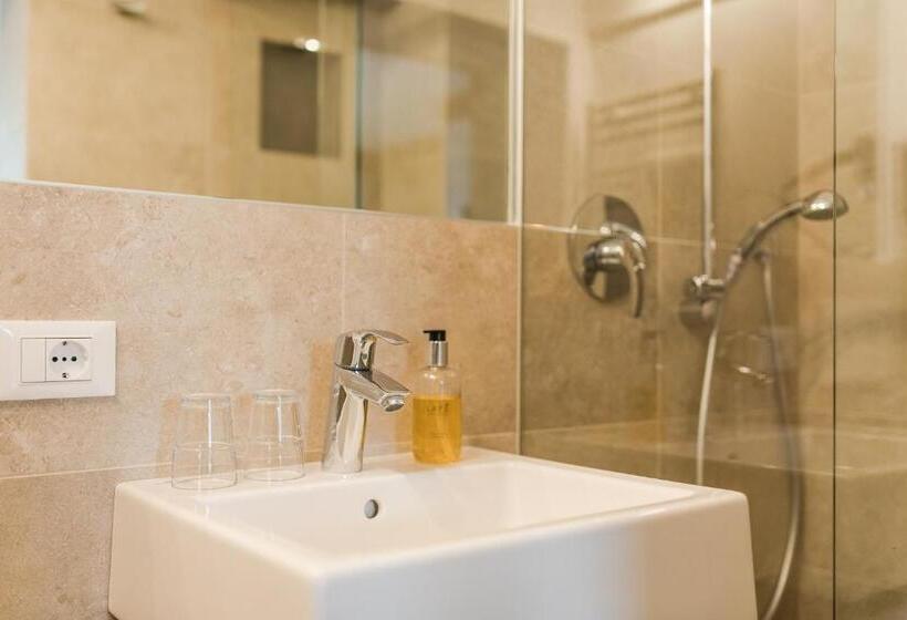 غرفة قياسية مزوَّدة بشُرفة, Panorama Hotel Garni Bühlerhof