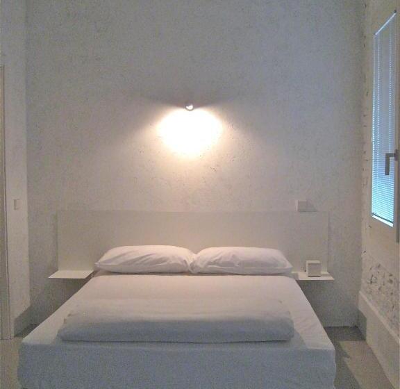 غرفة قياسية, Legrenzi Rooms