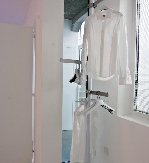 استودیو استاندارد با چشم‌انداز باغ, Legrenzi Rooms