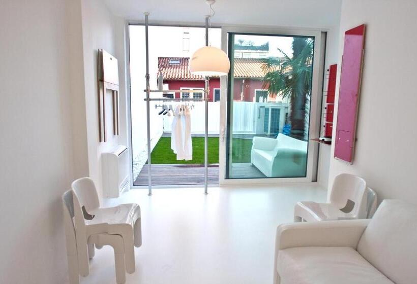 استودیو استاندارد با چشم‌انداز باغ, Legrenzi Rooms