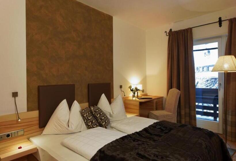 Номер Стандарт с Балконом, Residence Hotel Alpinum