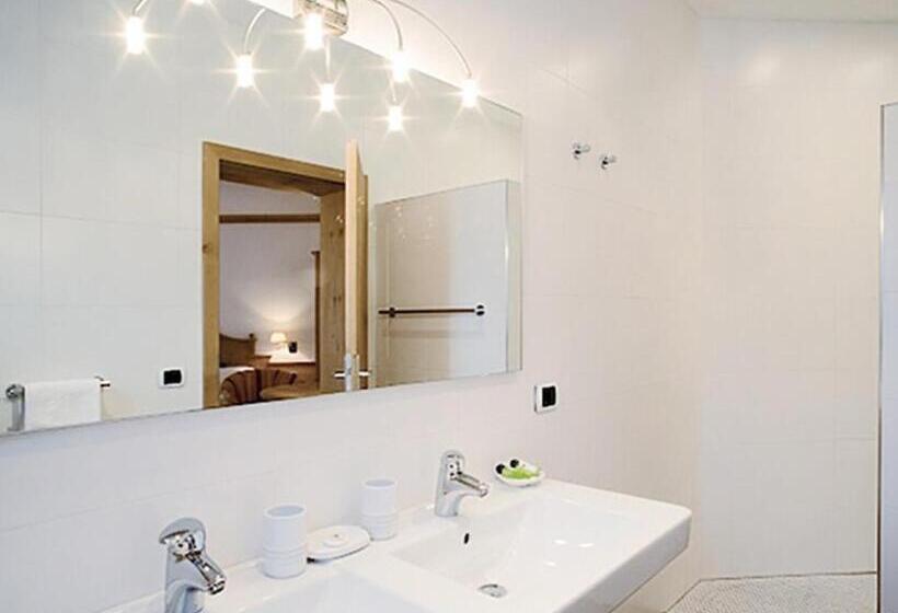 חדר משפחתי, Residence Hotel Alpinum