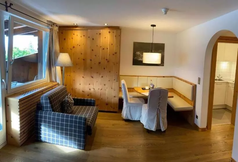 スタンダードスタジオ, Residence Hotel Alpinum