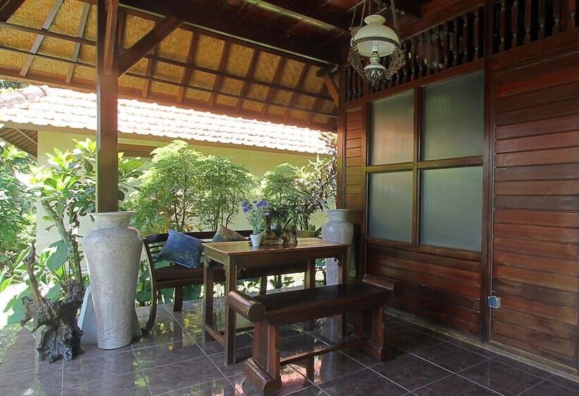 클래식 룸 더블 침대, Abangan Bungalow