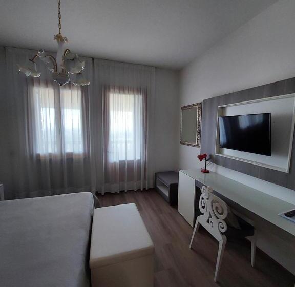 Номер Deluxe с Балконом, Albergo Alla Pineta