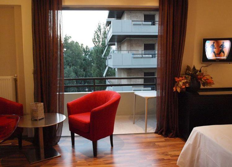 جناح جونيور, Athens Habitat