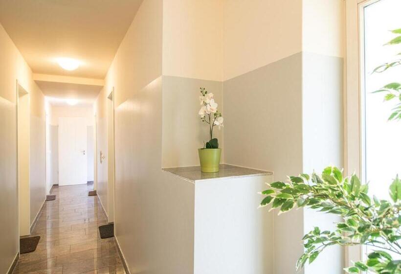 Quarto Economy, Batu Apart