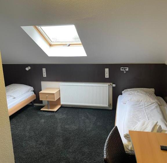 컴포트 싱글 룸, Biedermeier