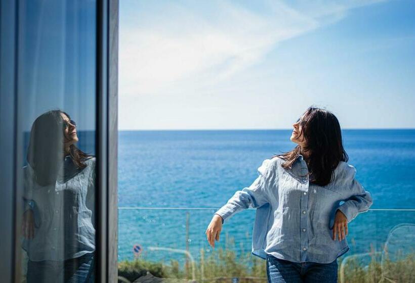 带观景的标准间, Calanca