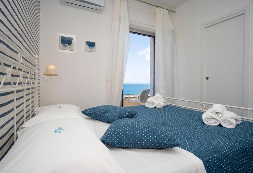 带观景的标准间, Calanca