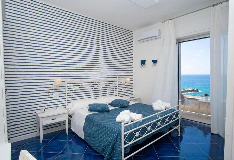 带观景的标准间, Calanca