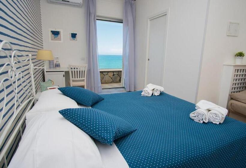 带观景的标准间, Calanca