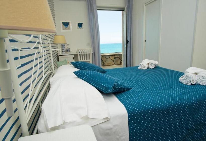 带观景的标准间, Calanca