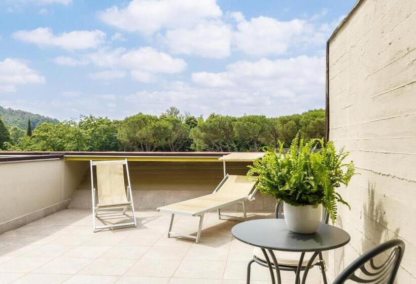 小型套房, Country Club