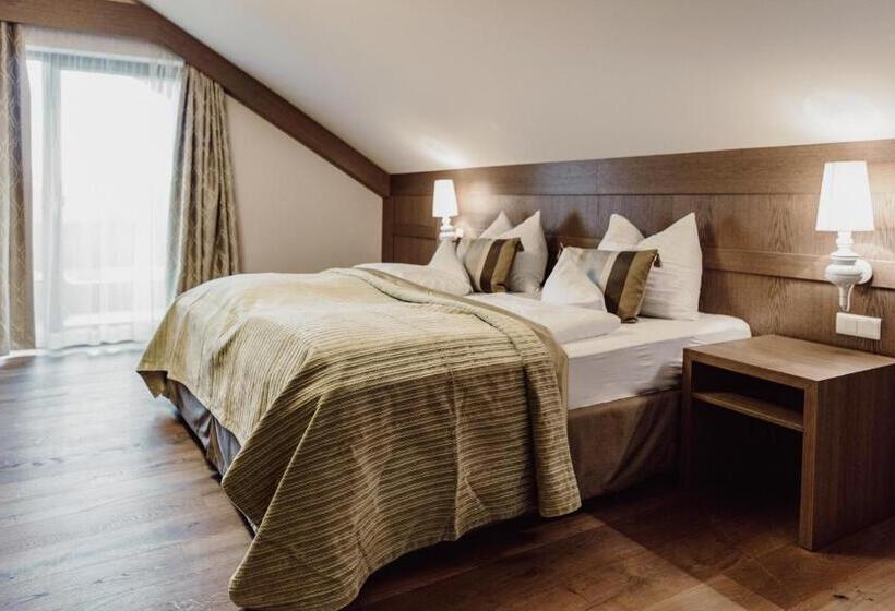 Люкс с Балконом, Der Eisvogel Wellness & Genuss