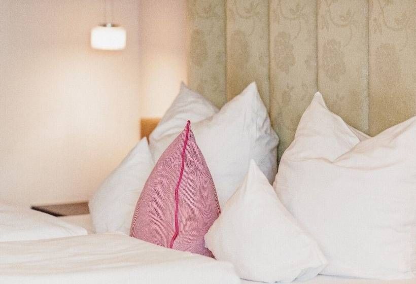 Classic room with balcony, Der Eisvogel Wellness & Genuss