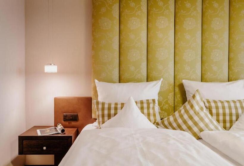 Classic room with balcony, Der Eisvogel Wellness & Genuss