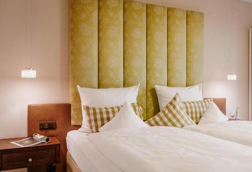 Classic room with balcony, Der Eisvogel Wellness & Genuss