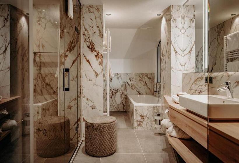 Номер Deluxe с Балконом, Der Eisvogel Wellness & Genuss