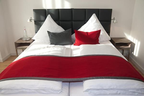 Quarto Basic, Gideon