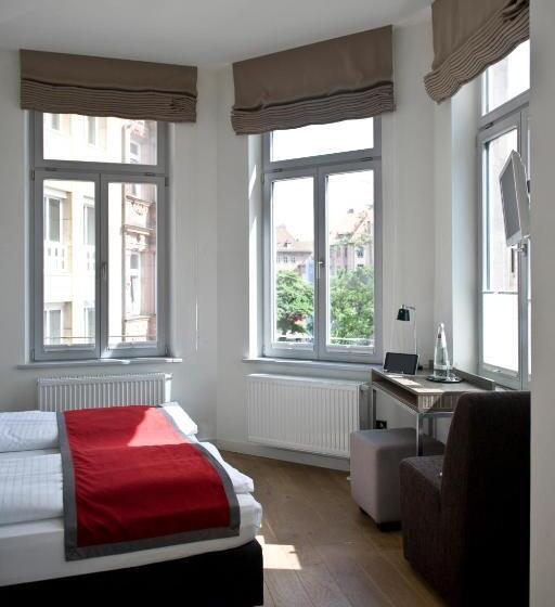 Quarto deluxe, Gideon