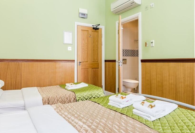 Номер Стандарт Трехместный, Gower House