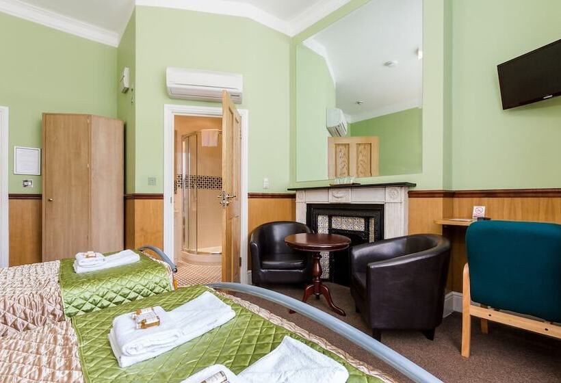 Трехместный Номер Superior, Gower House