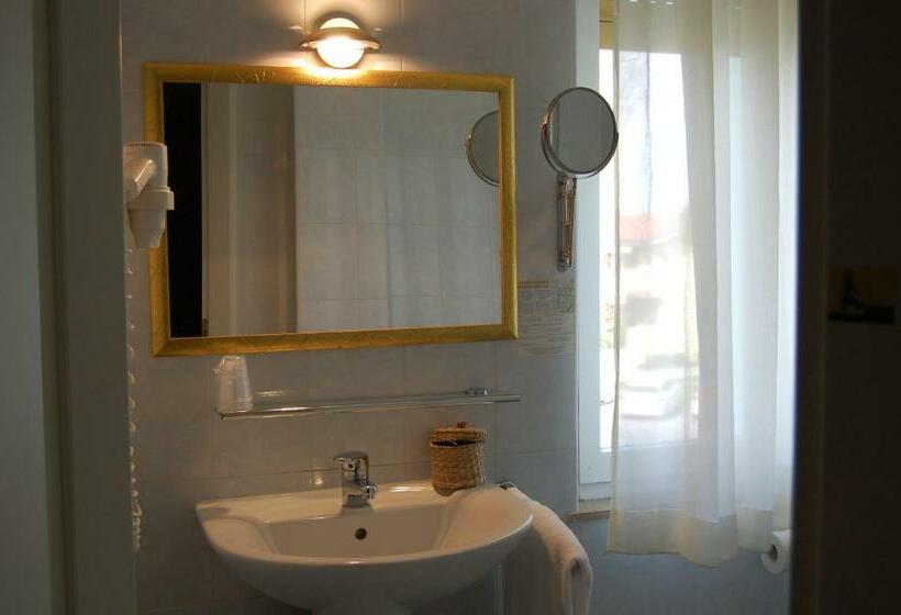 غرفة قياسية, Irene