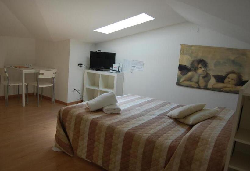 جناح دور أخير, Irene