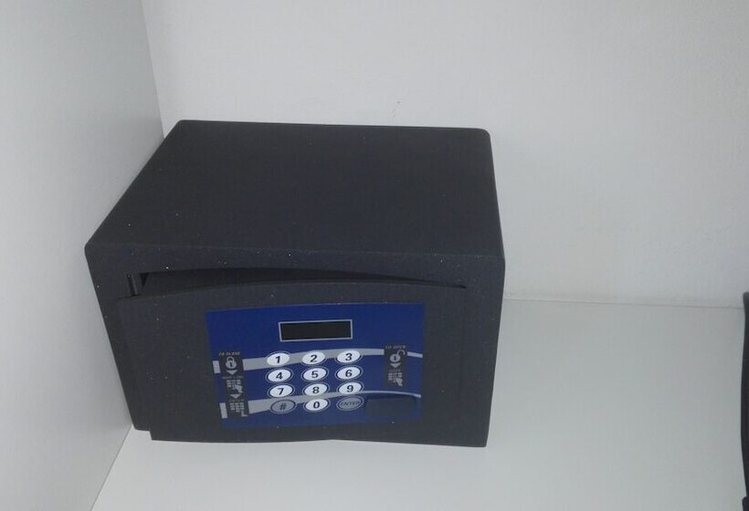 غرفة قياسية فردية, Irene