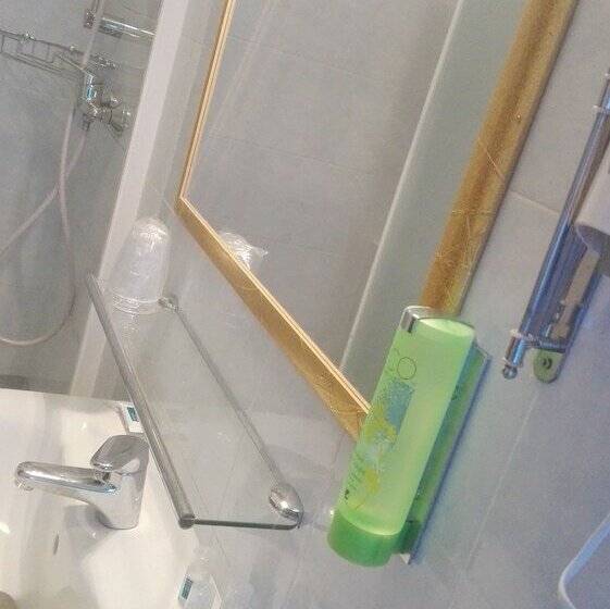 غرفة قياسية, Irene