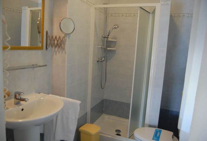 غرفة قياسية فردية, Irene