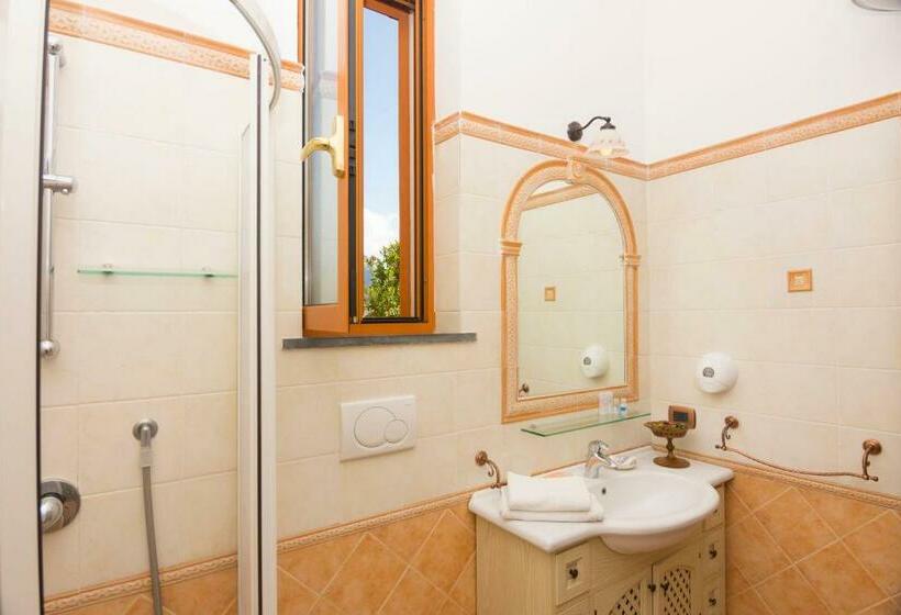 شقة غرفة واحدة مطلة على البحر, Le Nereidi B&b