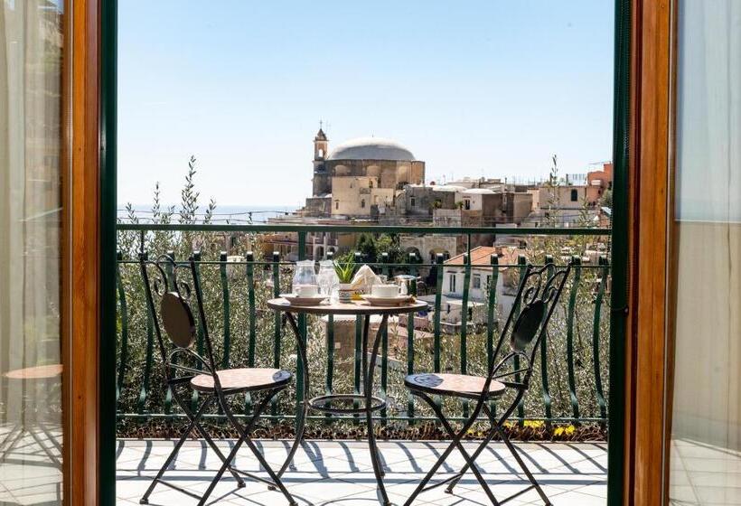 غرفة قياسية مطلّة علي البحر, Le Nereidi B&b