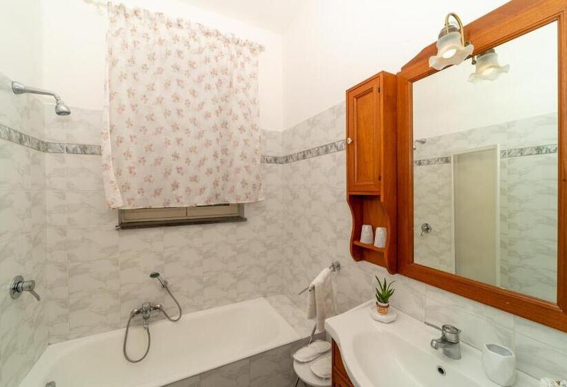 Номер Стандарт Вид на Море, Le Nereidi B&b