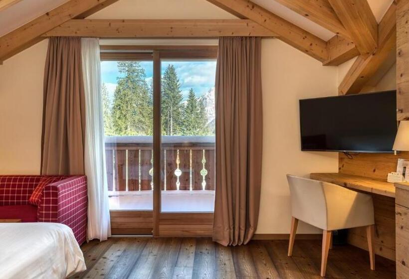 جناح عائلي, Maribel