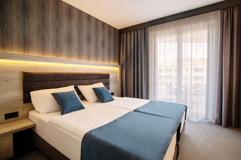 스탠다드 트리플 룸, Palace Hotel Regina