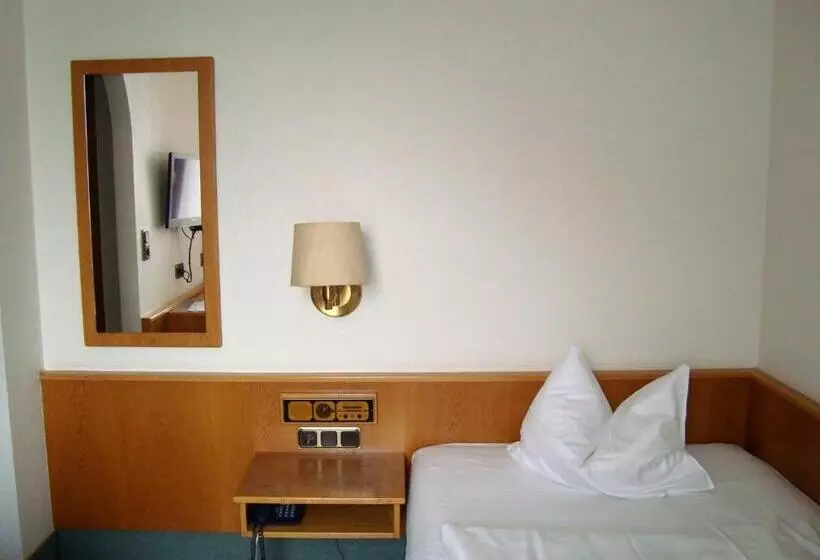 Standard Single Room, Restaurant Handelshof