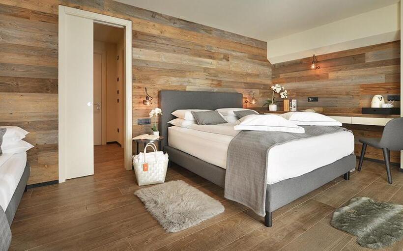 غرفة كومفورت ثلاثية, Sporting Family Hospitality