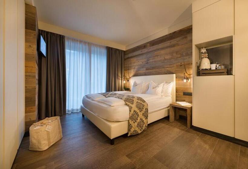 غرفة كومفورت ثلاثية, Sporting Family Hospitality