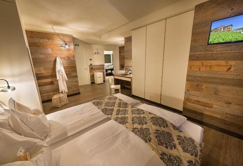 غرفة كومفورت ثلاثية, Sporting Family Hospitality