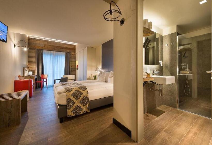 اتاق سوپریور سه تخته, Sporting Family Hospitality