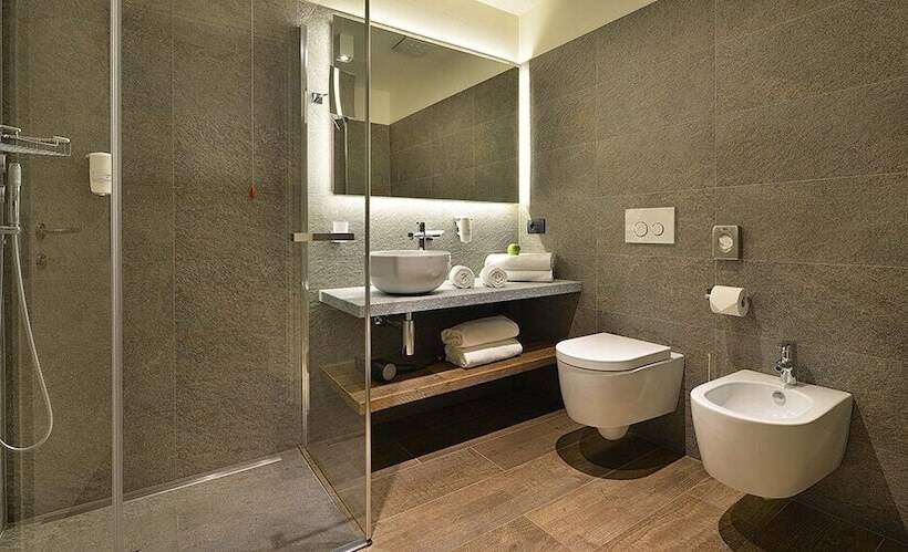 غرفة سوبيريور ثلاثية, Sporting Family Hospitality