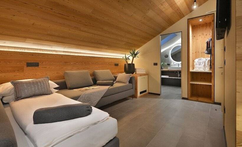 غرفة ديلوكس ثلاثية, Sporting Family Hospitality