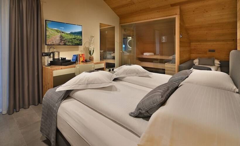 غرفة ديلوكس ثلاثية, Sporting Family Hospitality