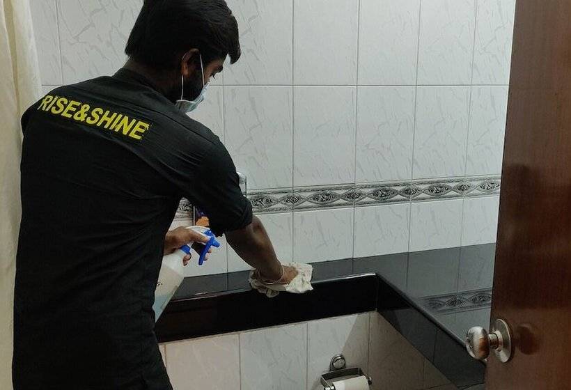 デラックスルーム, The Maple Leaf Dlf Cyber City