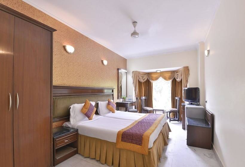 デラックスルーム, The Maple Leaf Dlf Cyber City