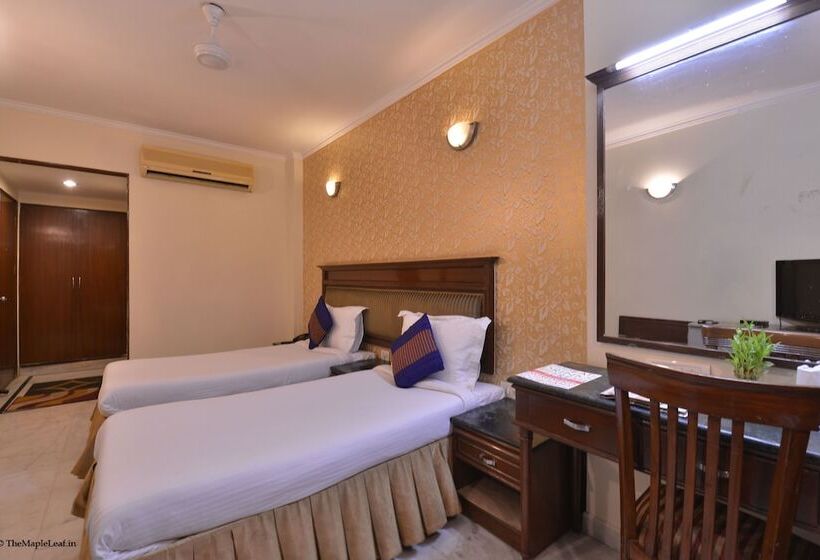 デラックスルーム, The Maple Leaf Dlf Cyber City