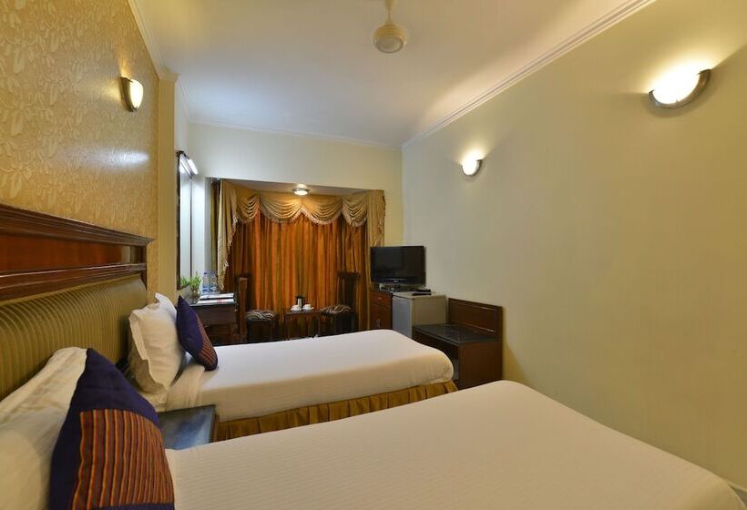 デラックスルーム, The Maple Leaf Dlf Cyber City